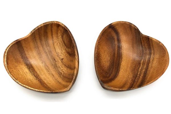 Acacia Wood Heart Shaped Plate - Image 8
